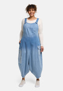 'Sky' Latzhose – Premium-Denim, Ombre & Patch-Details